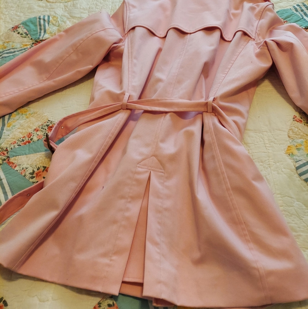 Short trench coat